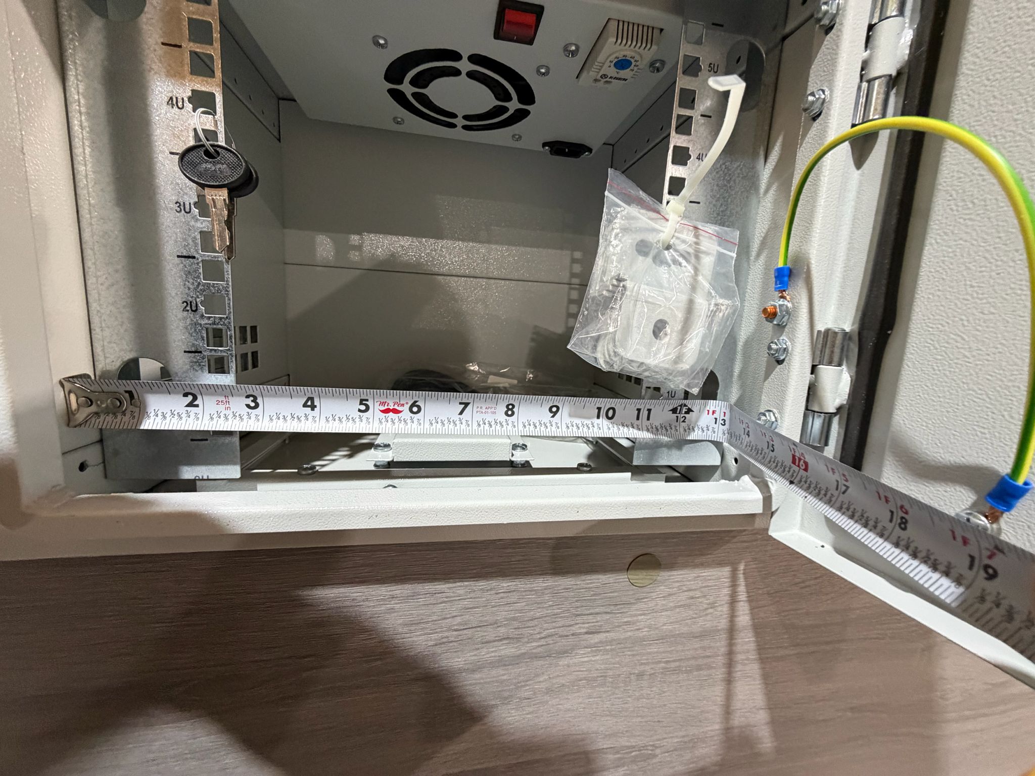 Durable IP66 outdoor mini rack cabinet for surveillance cameras and network equipment