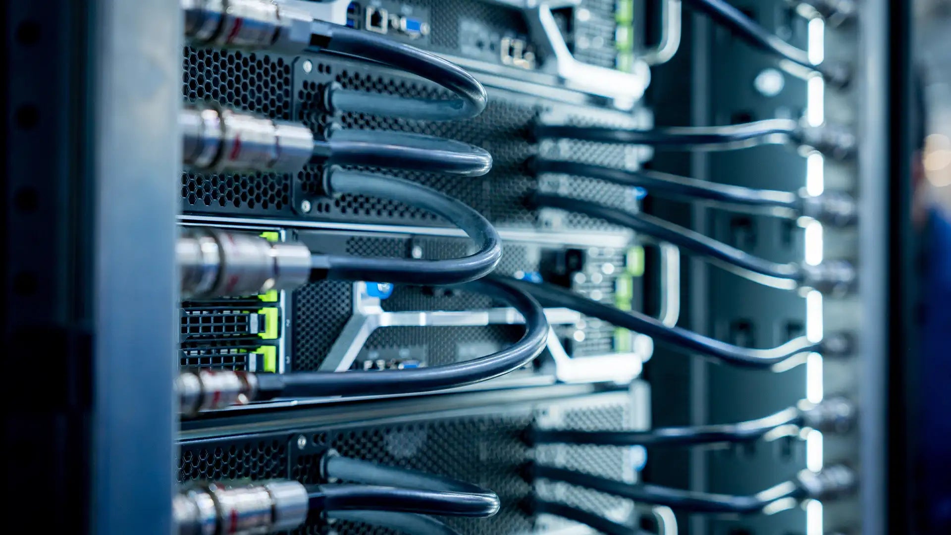 24U server rack size guide with standard measurements for network cabinet and IT equipment setup.