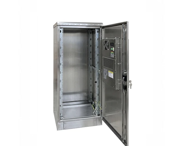 STURDX Climate Series™ 32U IP66 Weatherproof Stainless Steel Outdoor Network Cabinet with Air Conditioner | 24" × 40" (600 × 1000 mm) | 19-Inch Rack Enclosure
