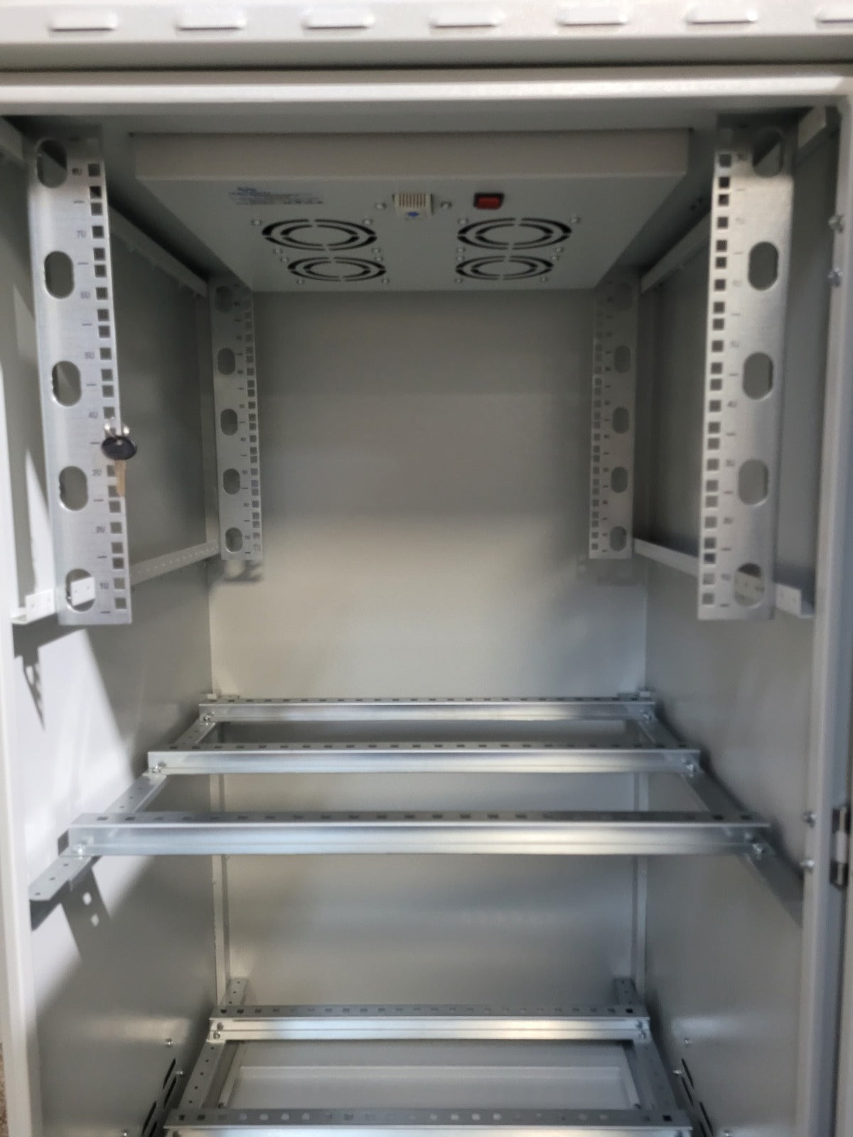 STURDX X6- IP66 Outdoor Battery Cabinet for 12V Systems – 19” Rack ESS Cabinet | STURDX