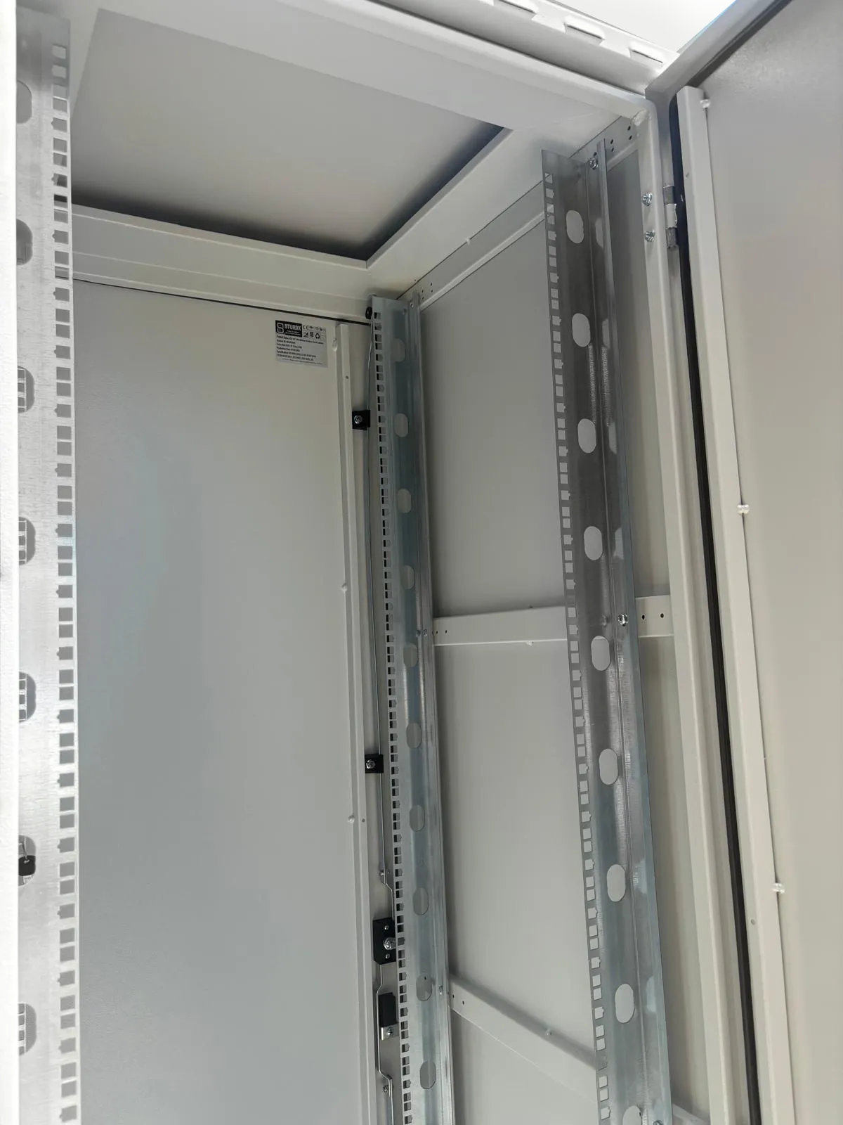 42U Outdoor Network Cabinet Enclosure – IP66 Rated Weatherproof for Telecom, Fiber, and Server Equipment | 600mm x 600mm / 24" x 24"  STV-HC-42U600